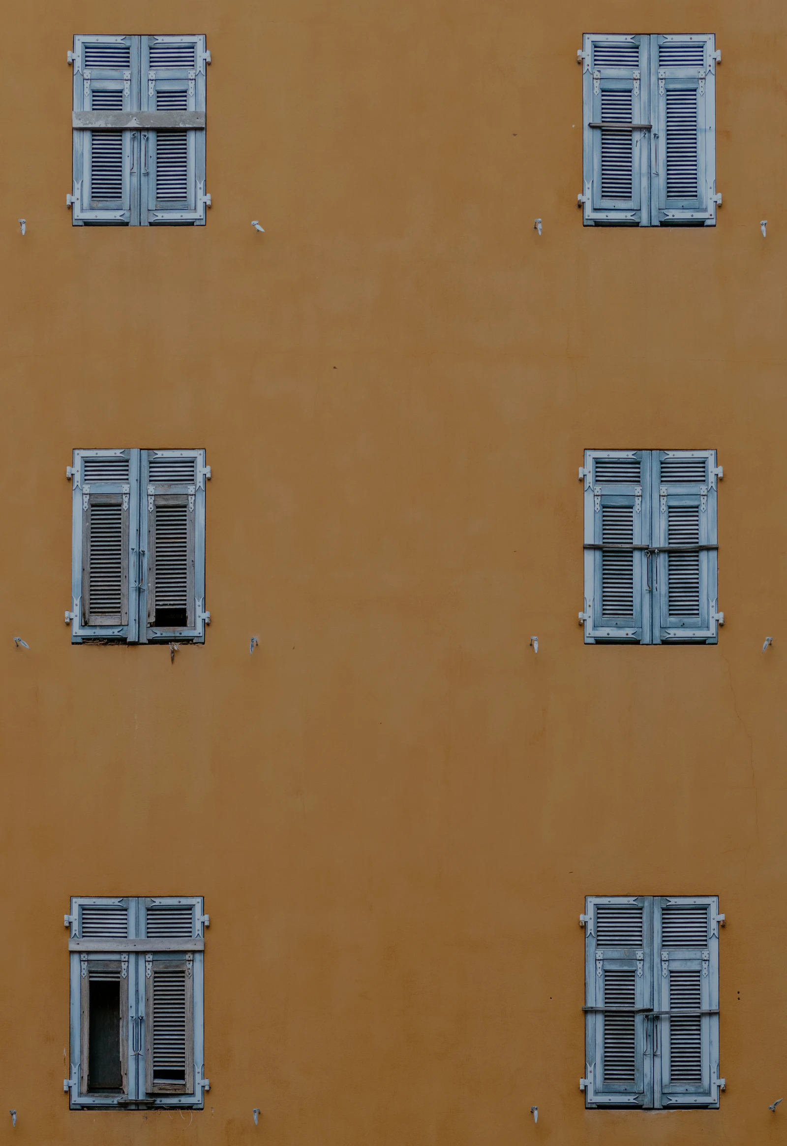 Façade d'immeuble ancien à Villefranche-sur-Saône